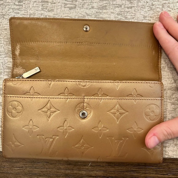 Louis Vuitton Monogram Vernis Patent Leather Sarah Wallet - Picture 5 of 8